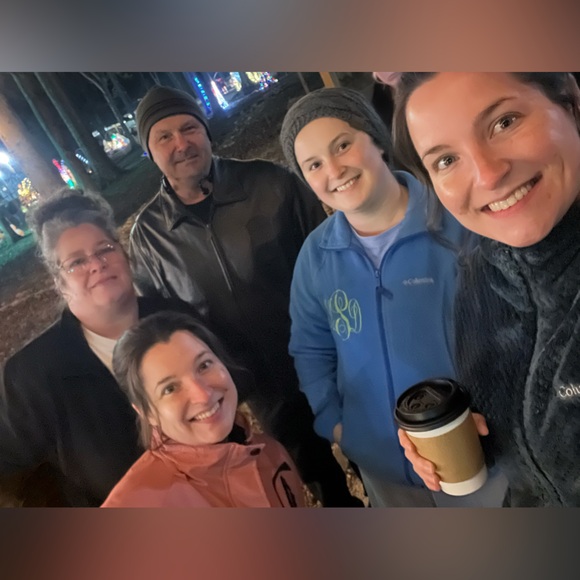 🙋🏻‍♀️Hi, I’m Katie!💕 - Picture 2 of 11